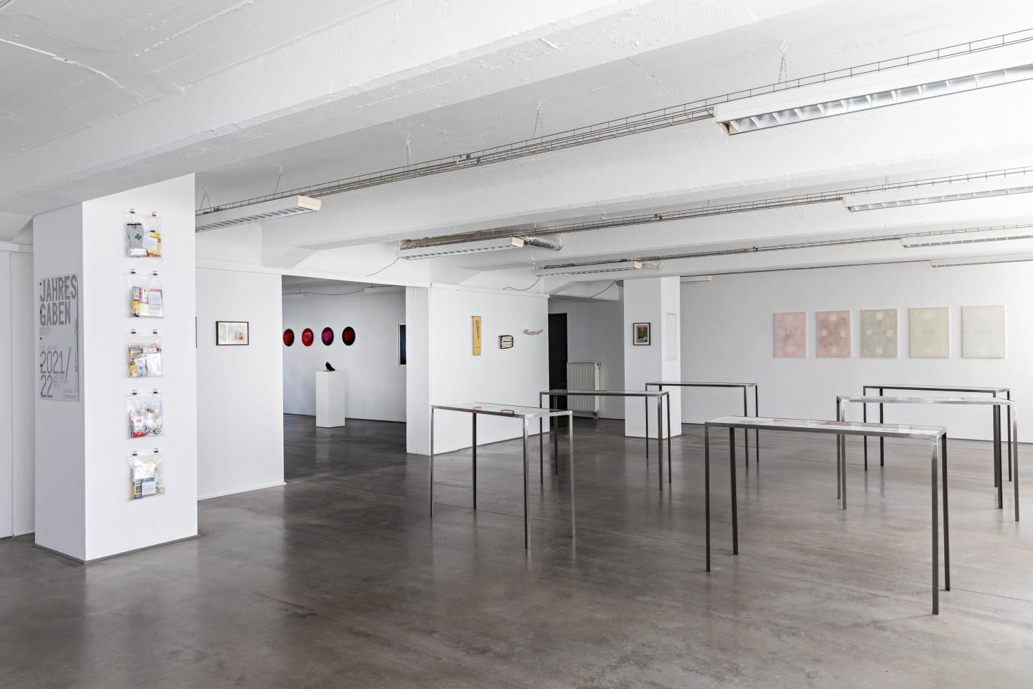 Annual Editions 2021/22, Exhibition view, Kunstverein Bielefeld / Falkstrasse 1A
